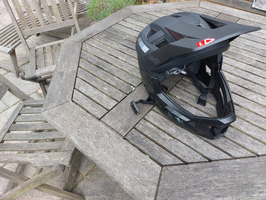 My new Leatt Enduro 2.0