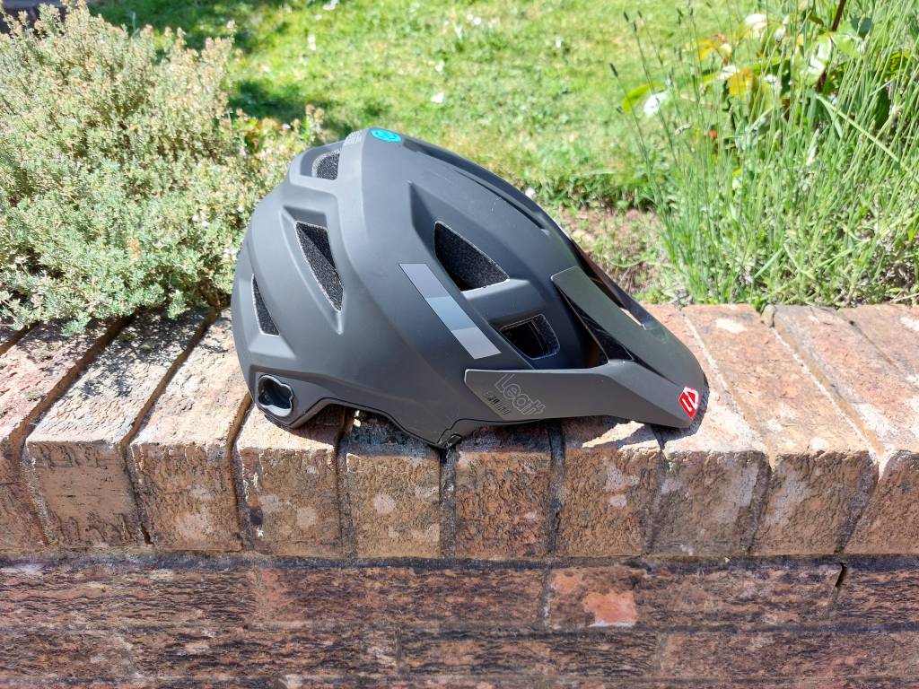 Less helmet without chin guard