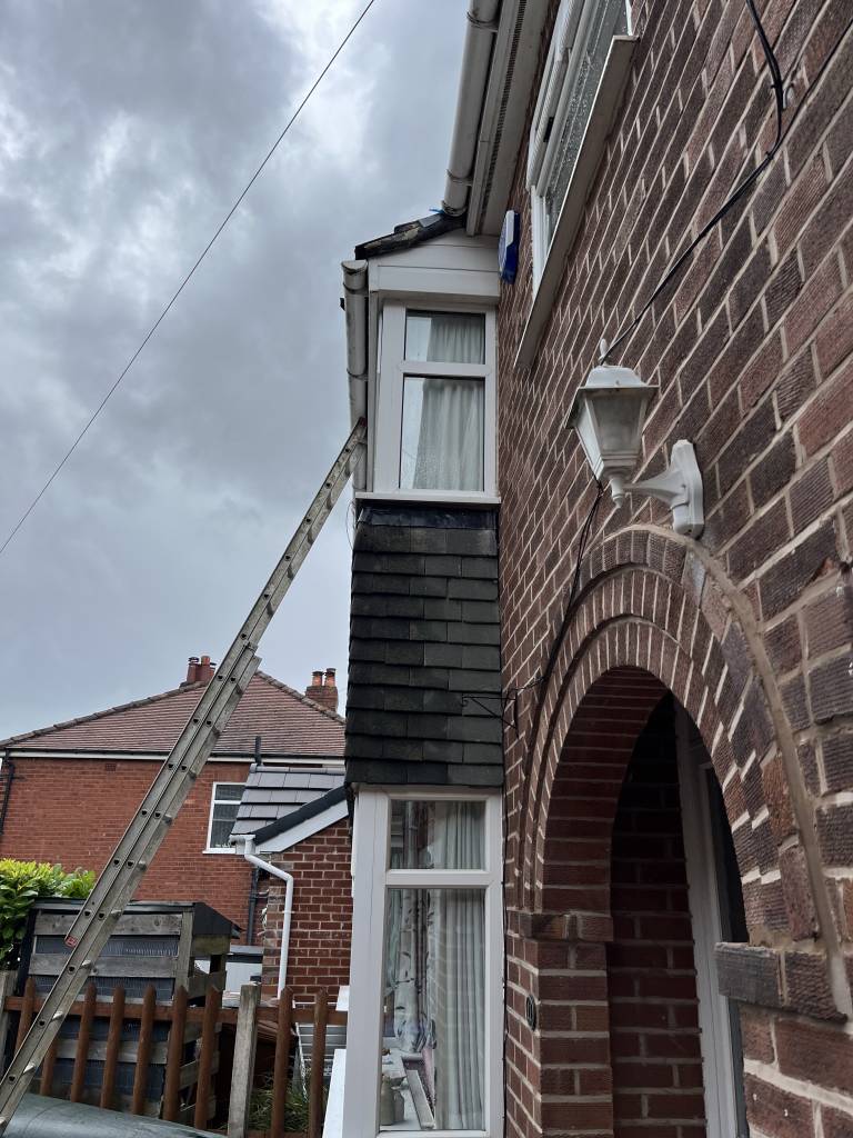 Saggy gutters from ground level