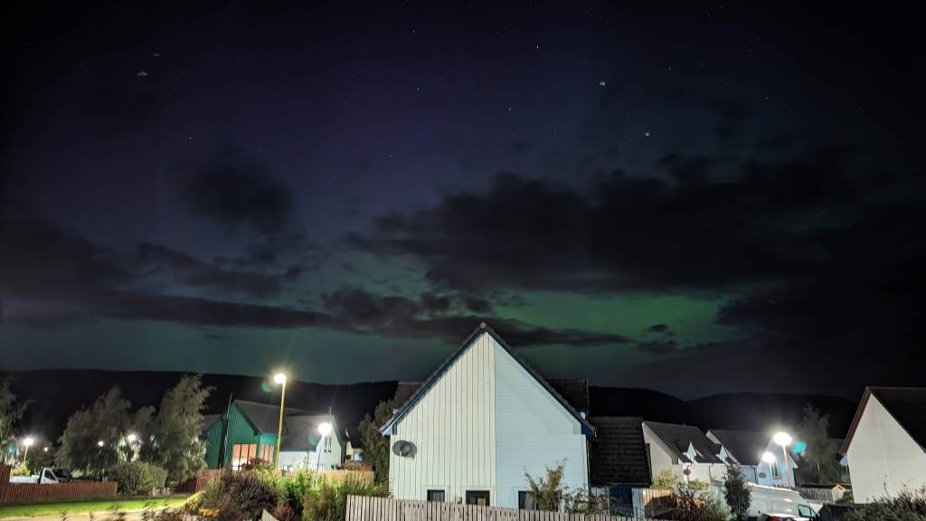 PXL_20230918_201200106.NIGHT