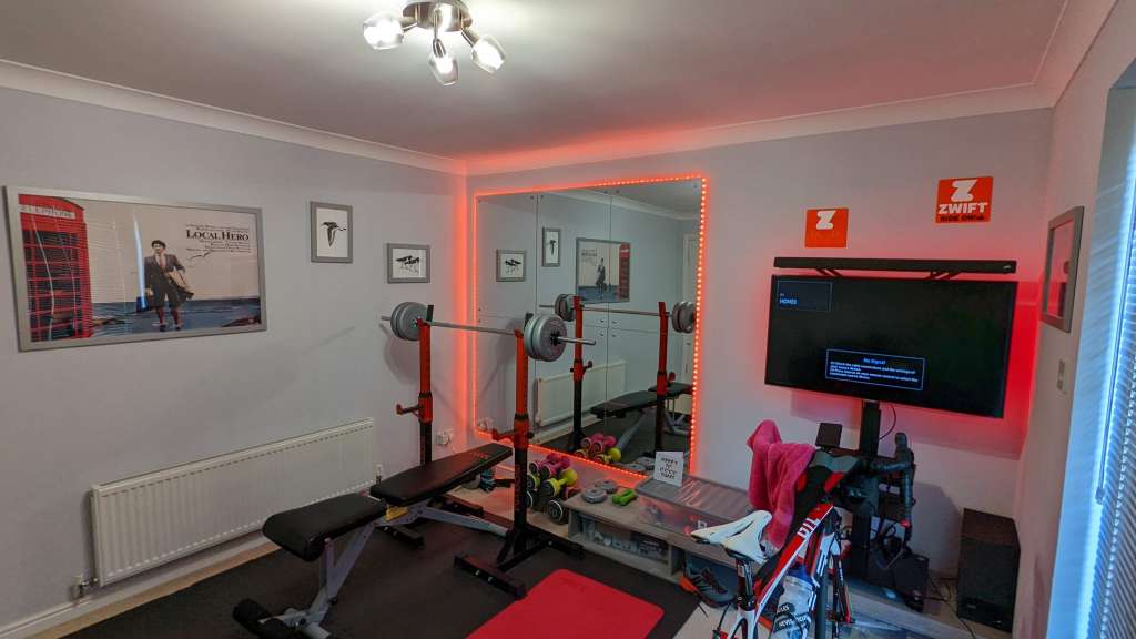 PXL_20220525_160429616.MOTION-01.COVER