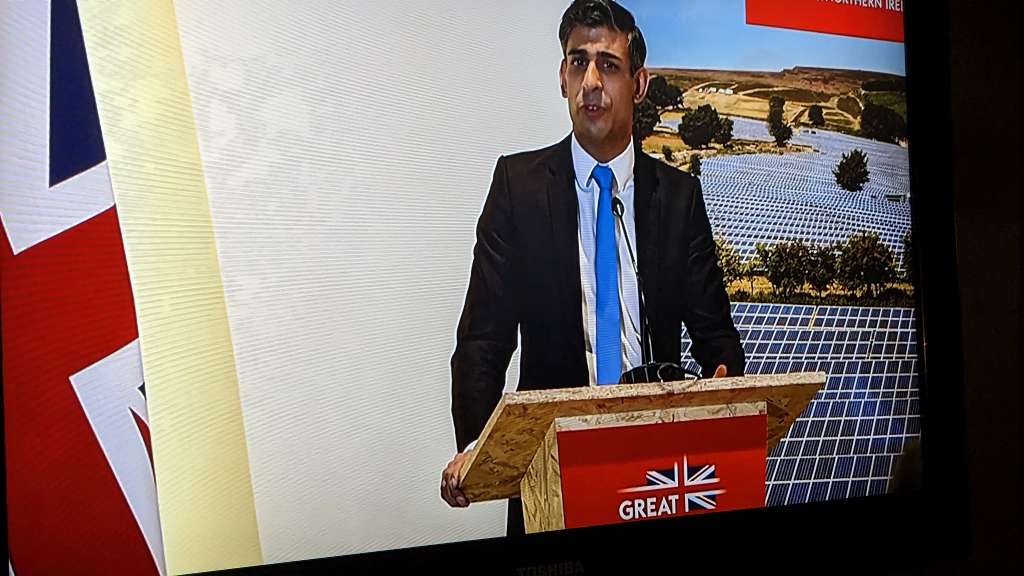 PXL_20231201_180958391