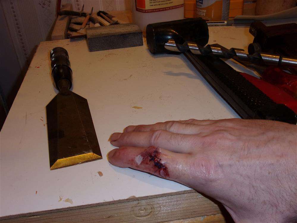 Fitting a door lock 004 (Custom)