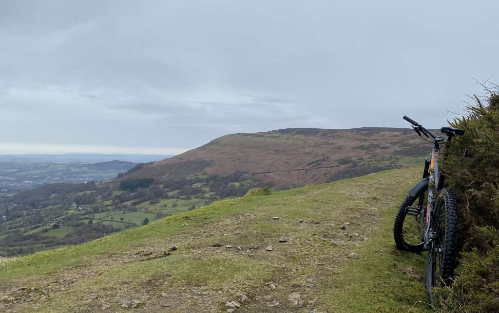 1495BDB9-3328-4187-A6D2-5D5012569D71