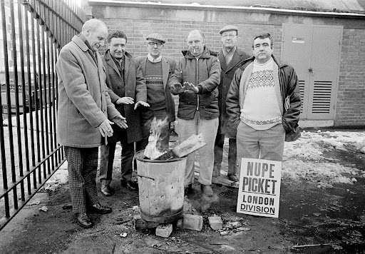 81690A79-2423-4C4A-B8FF-67D910446A39